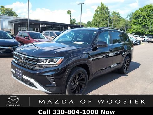 Used 2022 Volkswagen Atlas SE w/ Black Wheel Package FWD image 1