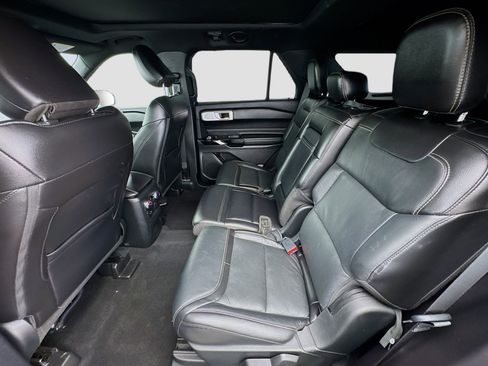 Used 2022 Ford Explorer ST w/ Equipment Group 401A RWD image 16