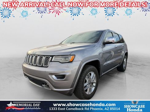Used 2017 Jeep Grand Cherokee Overland w/ Jeep Active Safety Group AWD/4WD image 1