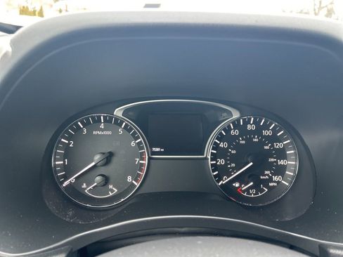 Used 2018 Nissan Pathfinder SV w/ SV All Weather Package image 25