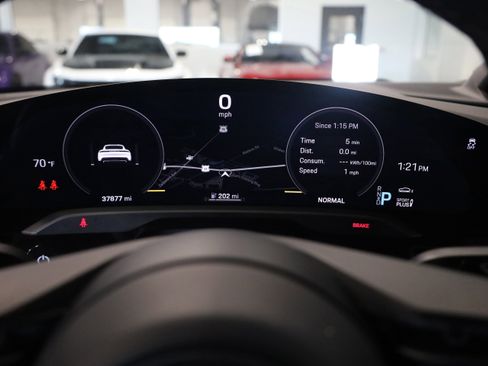 Used 2020 Porsche Taycan Turbo S image 20