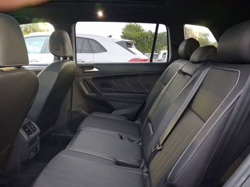 Certified 2023 Volkswagen Tiguan SE R-Line FWD image 8