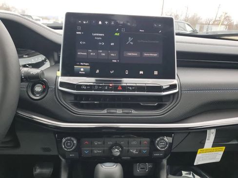 New 2026 Jeep Compass Limited image 21