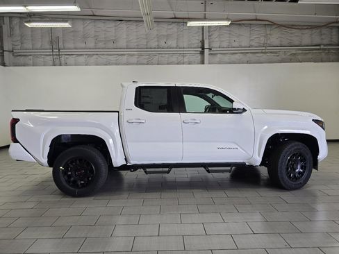 New 2026 Toyota Tacoma SR5 AWD/4WD image 16