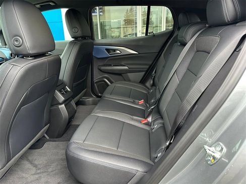 New 2026 Chevrolet Equinox EV LT image 15