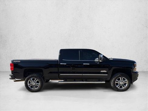 Used 2016 Chevrolet Silverado 2500 High Country AWD/4WD image 6