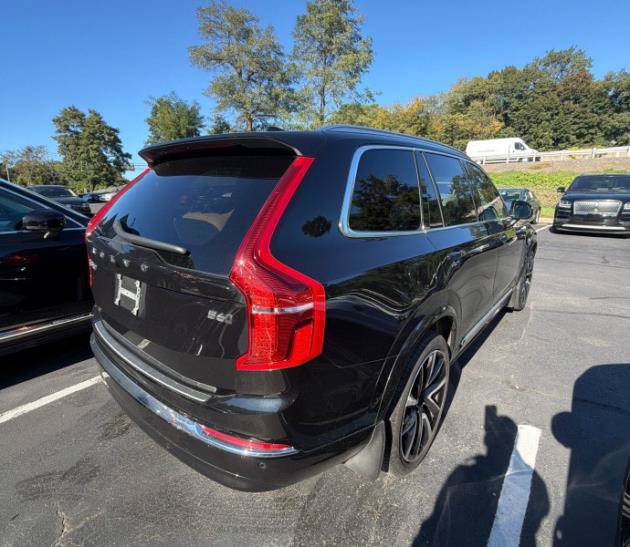 Used 2024 Volvo XC90 B6 Ultimate w/ Protection Package Premier AWD/4WD image 3