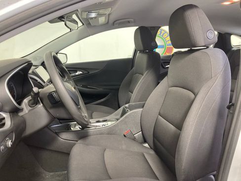 Used 2024 Chevrolet Malibu LT FWD image 11
