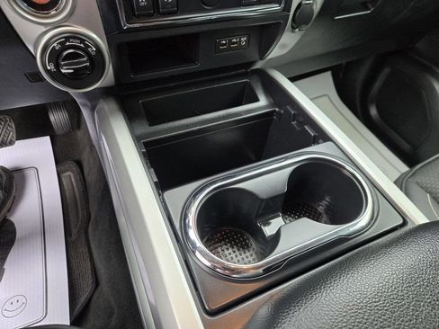 Used 2019 Nissan Titan PRO-4X image 16