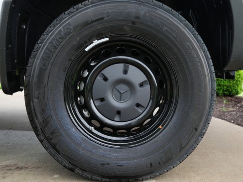 New 2025 Mercedes-Benz Sprinter 2500 image 42