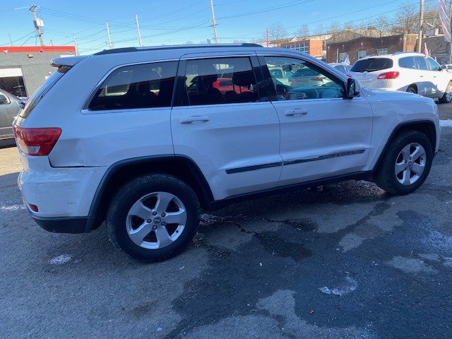 Used 2013 Jeep Grand Cherokee Laredo AWD/4WD image 6