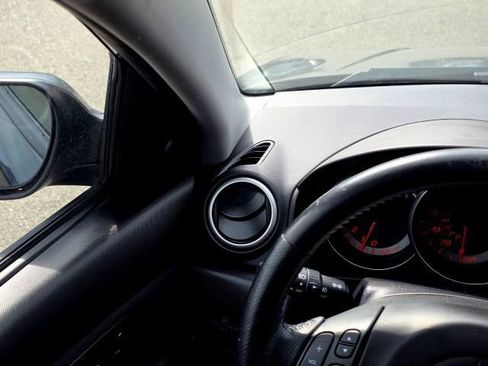 Used 2006 MAZDA MAZDA3 s FWD image 25