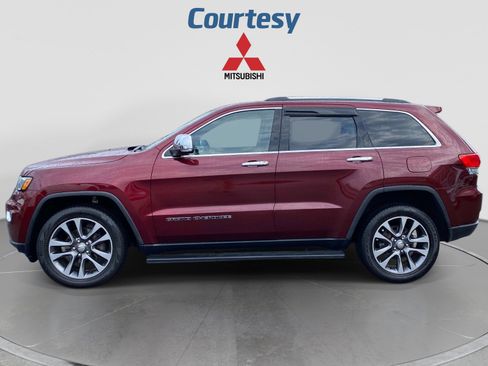 Used 2018 Jeep Grand Cherokee Limited w/ Luxury Group II AWD/4WD image 2