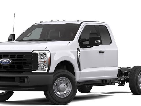 New 2026 Ford F250 XL RWD image 2