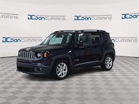 Used 2015 Jeep Renegade Latitude w/ Popular Equipment Group image 4