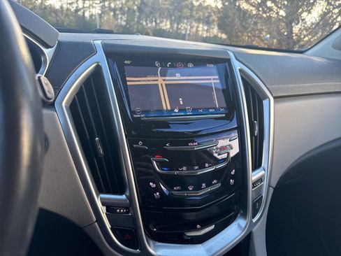 Used 2014 Cadillac SRX Premium image 11