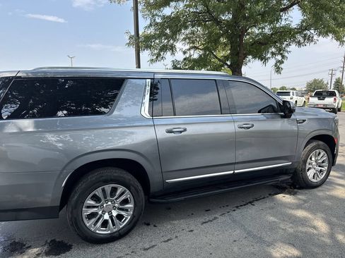 Used 2022 GMC Yukon XL Denali AWD/4WD image 10