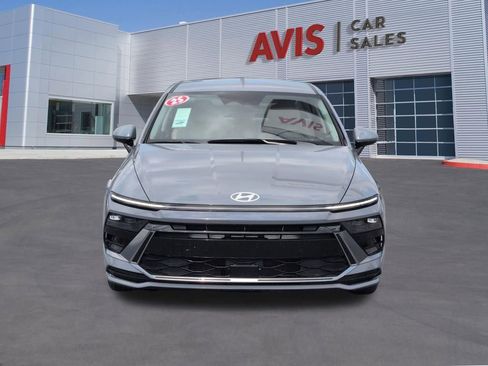 Used 2025 Hyundai Sonata SEL FWD image 2