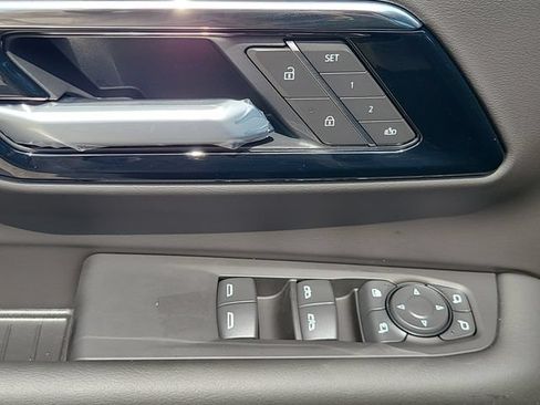 New 2026 Chevrolet Suburban Z71 w/ Comfort Package AWD/4WD image 19