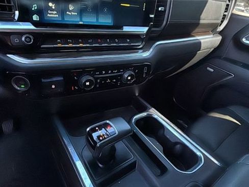 Used 2022 Chevrolet Silverado 1500 LT Trail Boss w/ LT Trail Boss Premium Package image 13