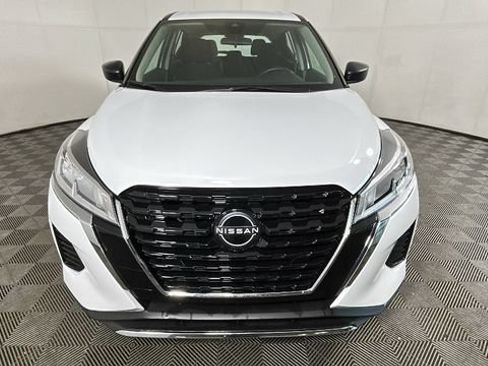 Used 2024 Nissan Kicks S FWD image 8