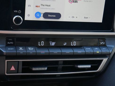 Used 2025 Toyota Camry LE image 22