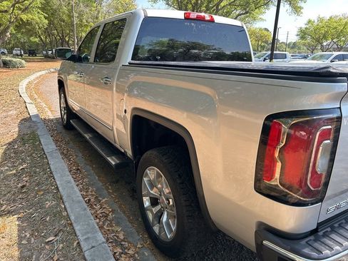 Used 2018 GMC Sierra 1500 SLT w/ SLT Premium Package image 9