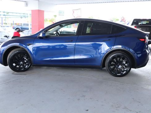 Used 2021 Tesla Model Y Long Range AWD/4WD image 10