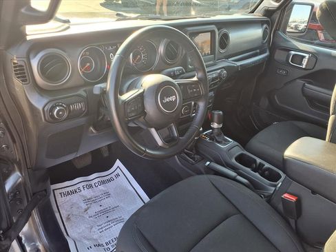 Certified 2022 Jeep Wrangler Willys image 9