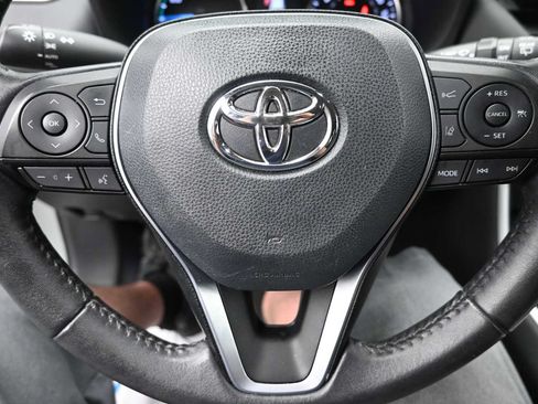Used 2022 Toyota RAV4 XLE w/ XLE Grade Weather Package AWD/4WD image 17