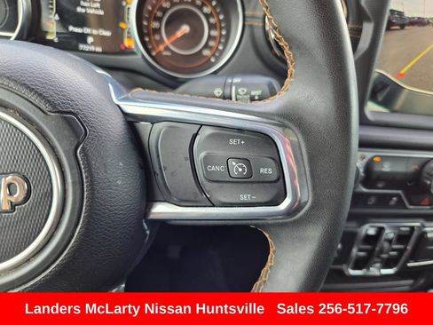 Used 2023 Jeep Gladiator Overland AWD/4WD image 24