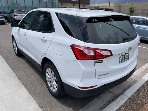 Used 2021 Chevrolet Equinox LS AWD/4WD image 3