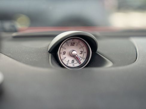 Used 2015 Mercedes-Benz SLK 250 image 16