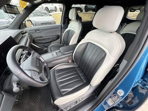 Used 2024 Kia EV9 GT-Line AWD/4WD image 13