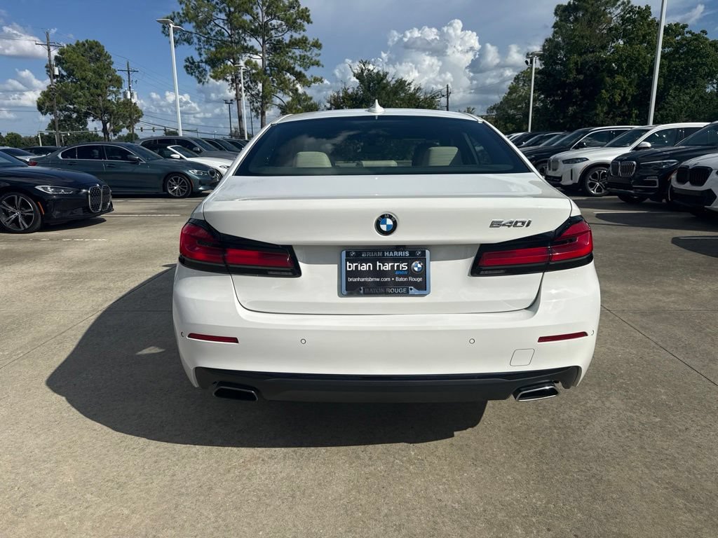 Used 2021 BMW 540i w/ Premium Package RWD image 4