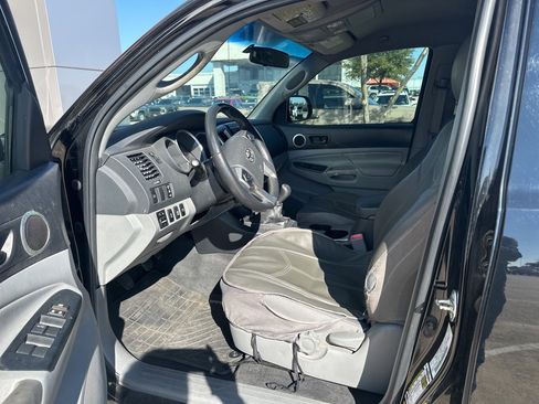 Used 2015 Toyota Tacoma 4x4 Double Cab image 3