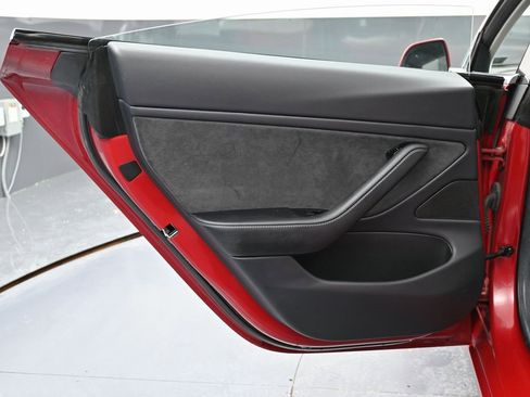 Used 2018 Tesla Model 3 Long Range image 41