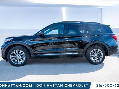 Used 2023 Ford Explorer XLT w/ Equipment Group 202A image 2