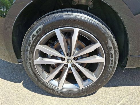 Used 2025 Jaguar F-PACE R-Dynamic S image 11