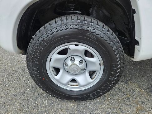 Used 2011 Toyota Tacoma 4x4 Access Cab w/ SR5 Pkg #2 image 8