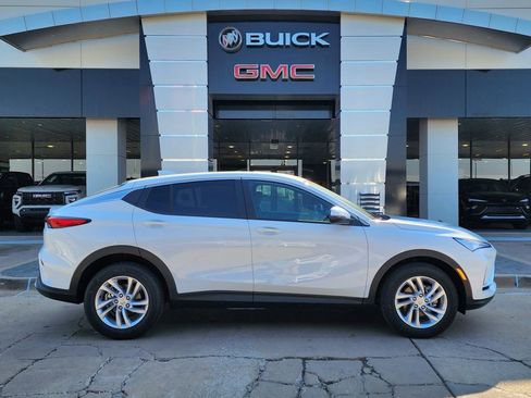 New 2026 Buick Envista Preferred w/ Convenience I Package image 3