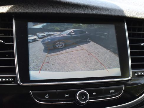 Used 2020 Buick Encore Essence FWD image 57
