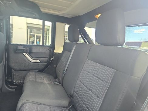 Used 2012 Jeep Wrangler Unlimited Sahara w/ Dual Top Group image 15