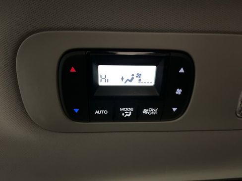 Used 2025 Honda Odyssey Touring image 32