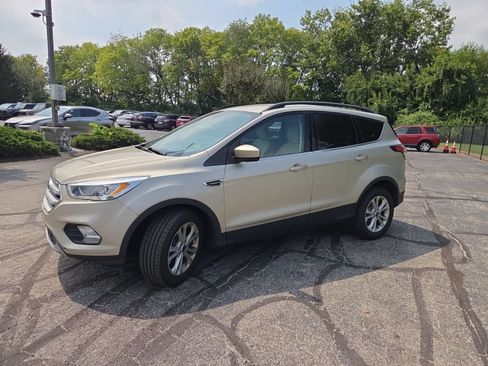 Used 2018 Ford Escape SEL FWD image 15