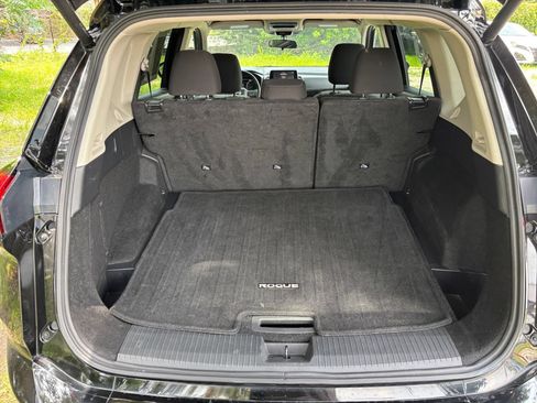 Used 2025 Nissan Rogue SV AWD/4WD image 33