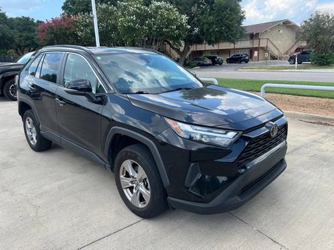 Used 2023 Toyota RAV4 XLE FWD image 17