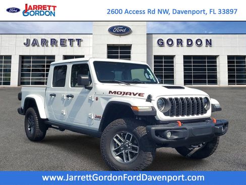 Used 2025 Jeep Gladiator Mojave AWD/4WD image 1
