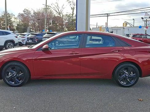 Certified 2023 Hyundai Elantra SEL w/ Cargo Package image 5