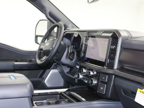 New 2026 Ford F250 Platinum image 34